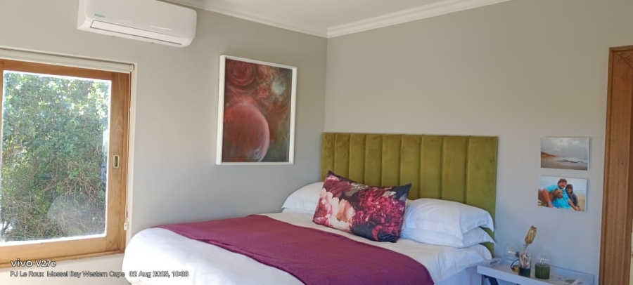 7 Bedroom Property for Sale in Dana Bay Western Cape